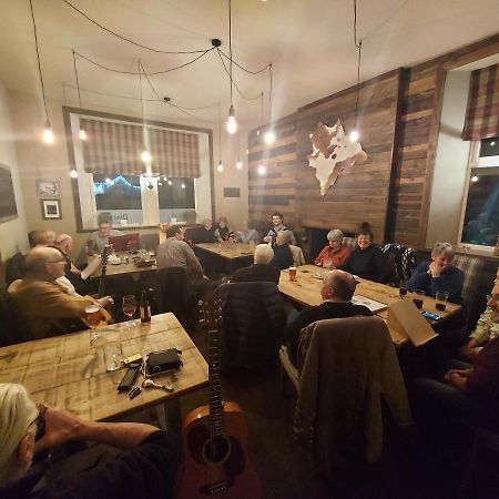 Hotel Trawden Arms Community Owned Pub Winewall Exteriér fotografie