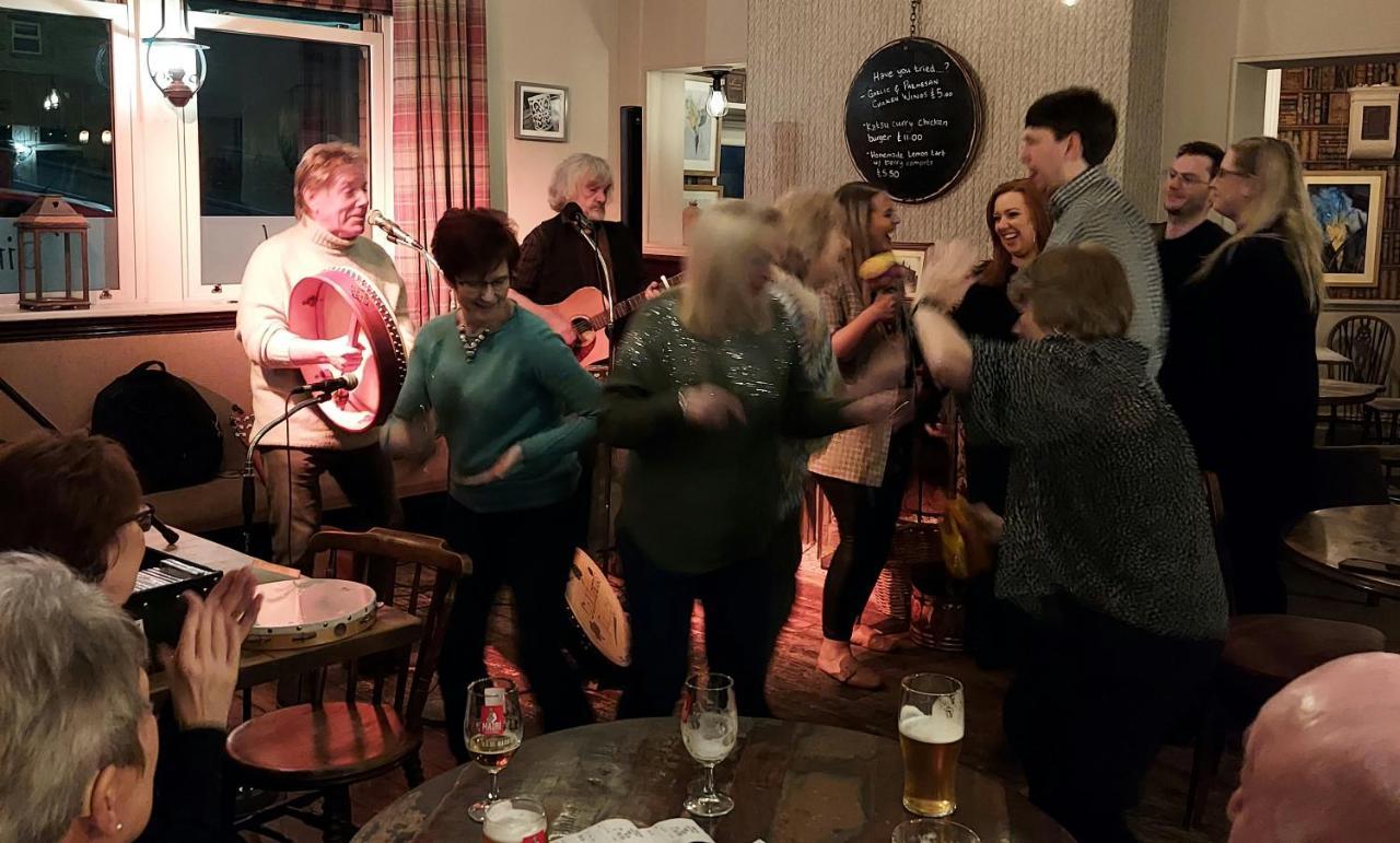 Hotel Trawden Arms Community Owned Pub Winewall Exteriér fotografie