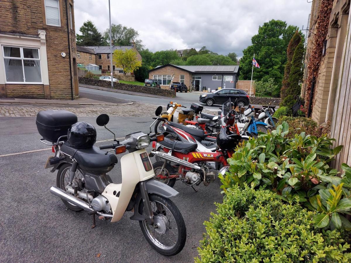 Hotel Trawden Arms Community Owned Pub Winewall Exteriér fotografie